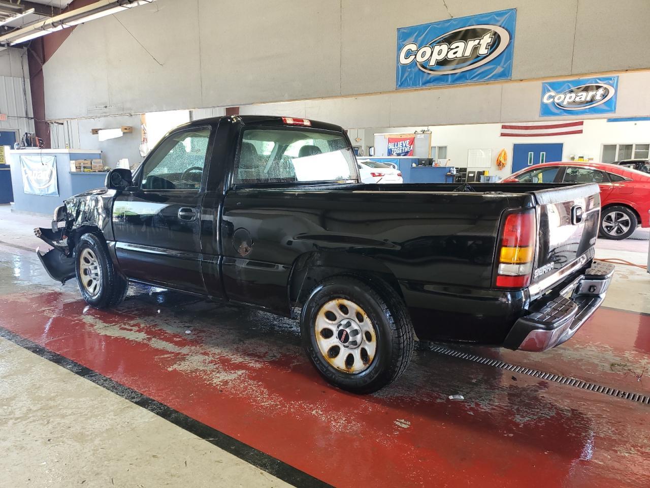 2005 GMC New Sierra C1500 - Фото 2