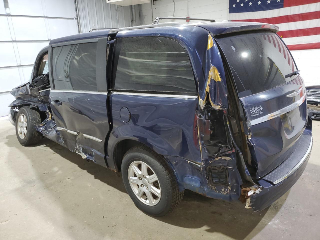 2012 Chrysler Town & Country Touring - Image 2