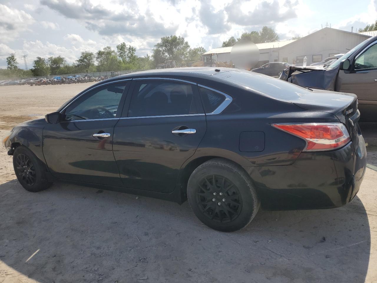 2015 Nissan Altima 2.5 - Фото 2