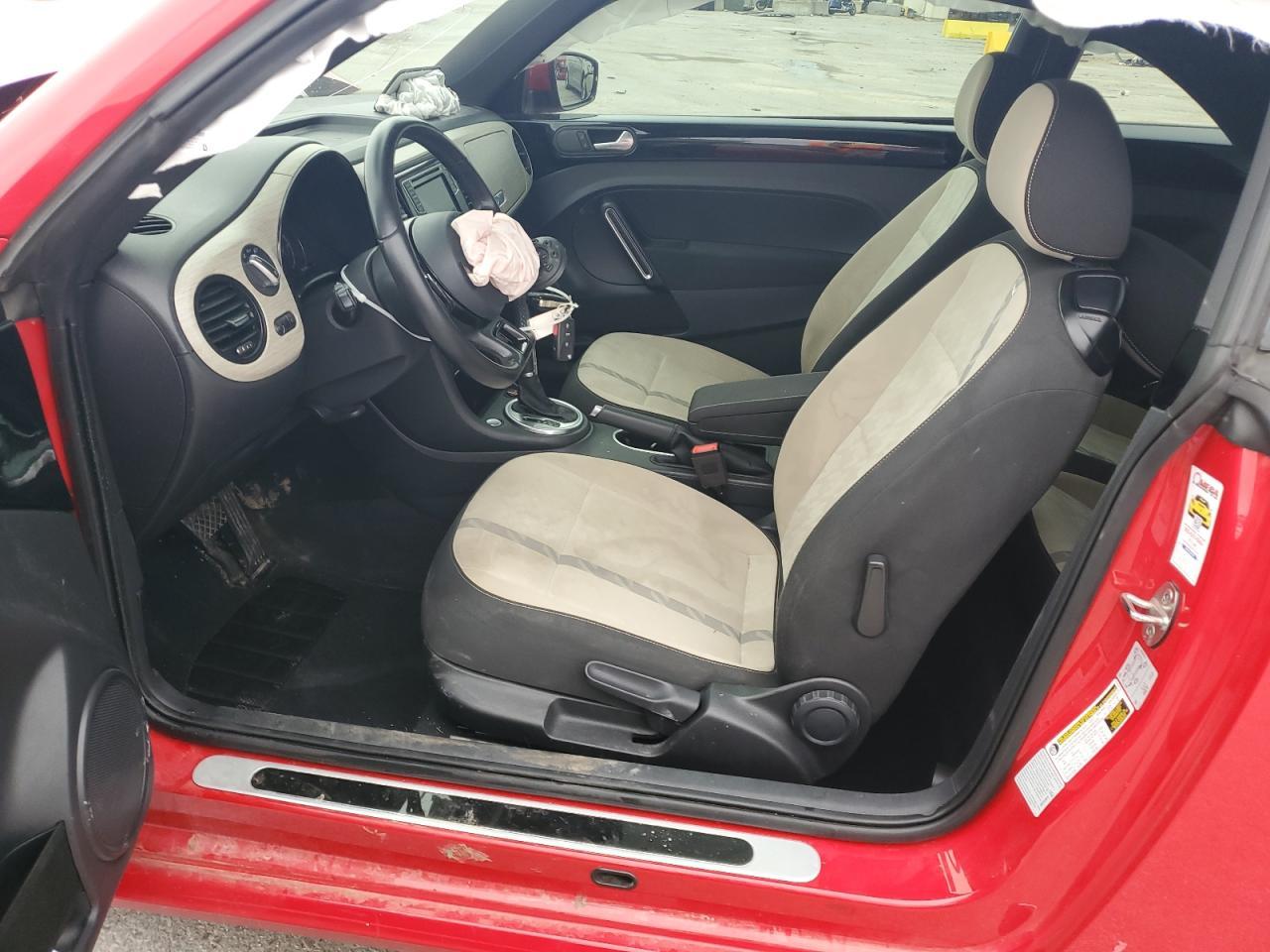 2018 Volkswagen Beetle S - Фото 7