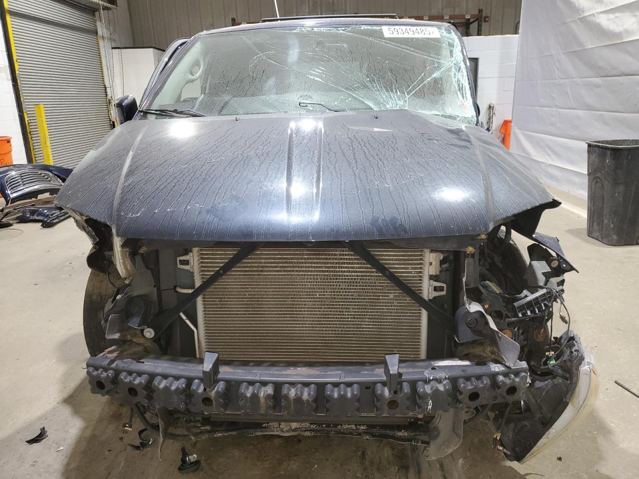 2012 Chrysler Town & Country Touring - Image 5