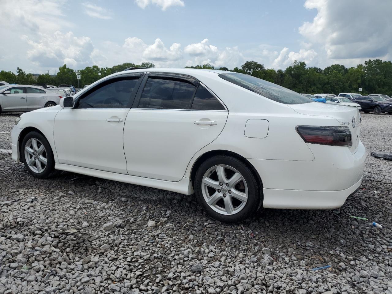 2007 Toyota Camry Le - Фото 2