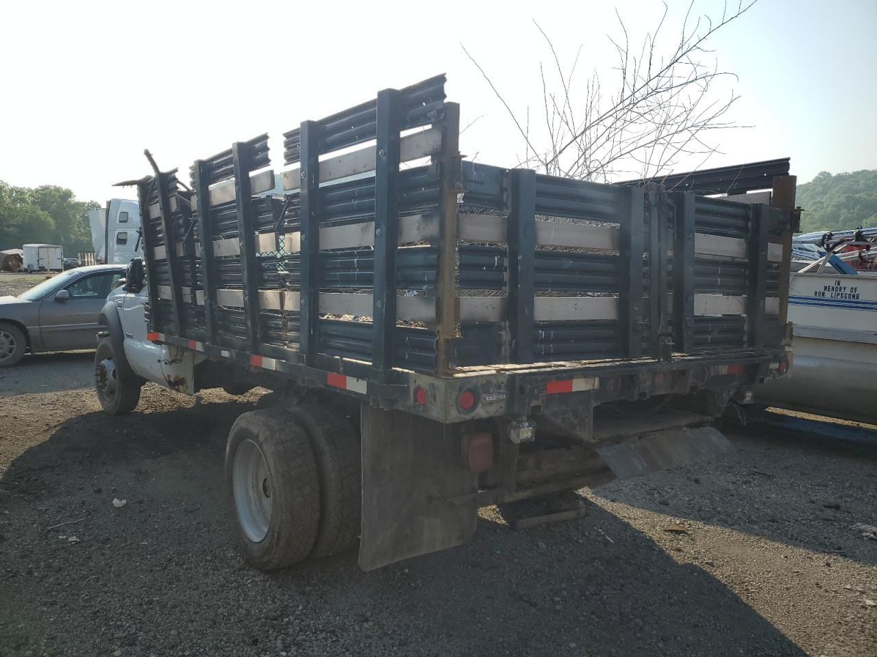 2005 Ford F550 Super Duty - Фото 2