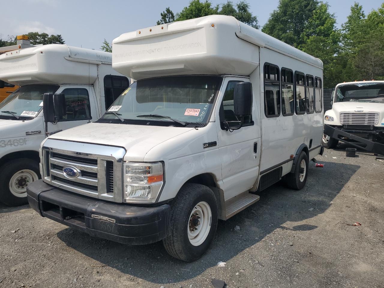 2017 Ford Econoline E350 Super Duty Cutaway Van - Фото 2