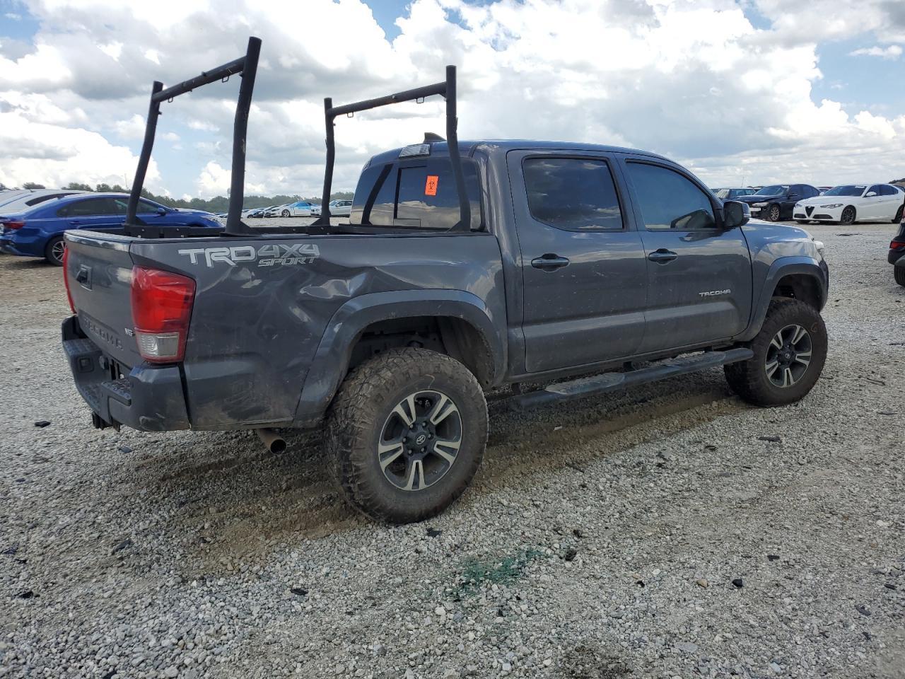 2017 Toyota Tacoma Double Cab - Фото 3