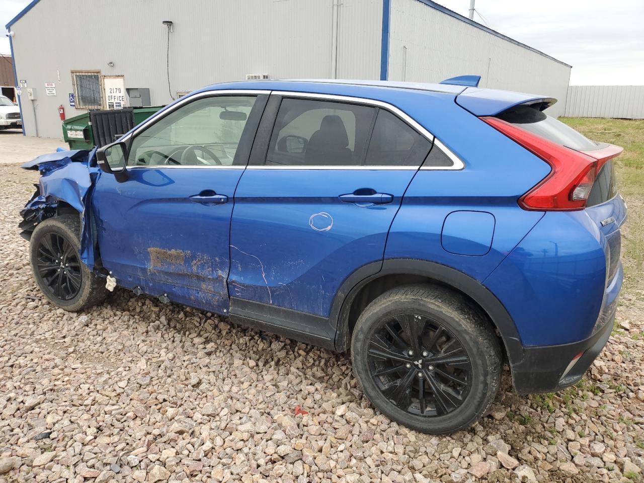 2019 Mitsubishi Eclipse Cross Le - Image 2