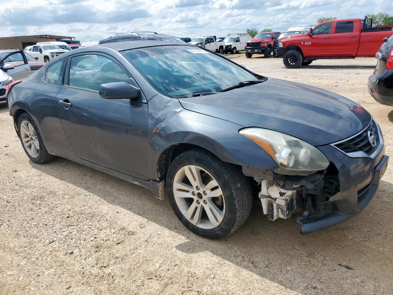 2013 Nissan Altima S - Image 4