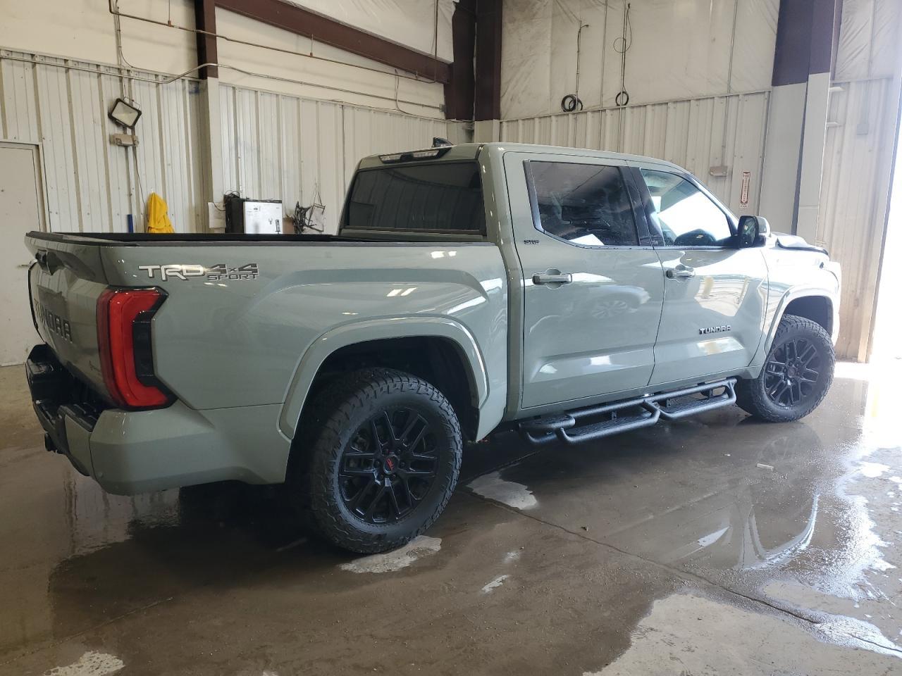 2022 Toyota Tundra Crewmax Sr - Image 3