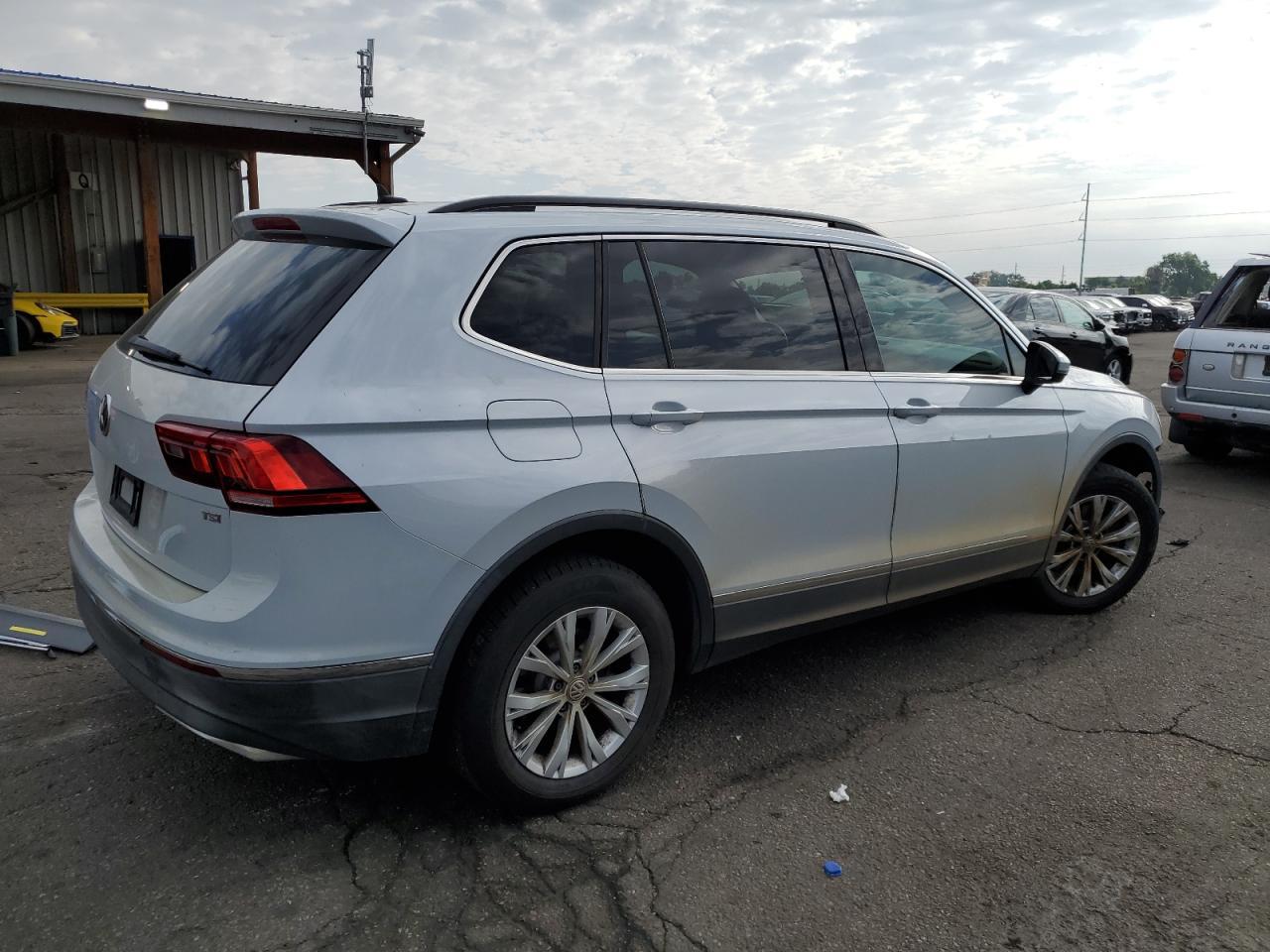 2018 Volkswagen Tiguan Se - Фото 3