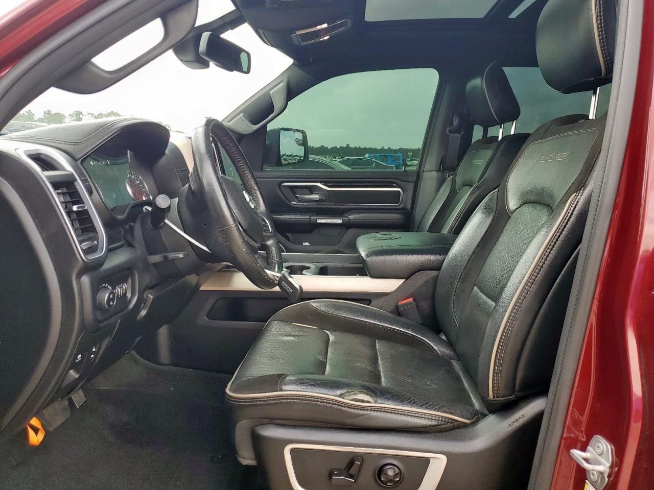 2019 Ram 1500 Laramie - Image 7