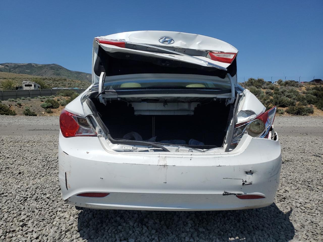 2013 Hyundai Sonata Gls - Image 6
