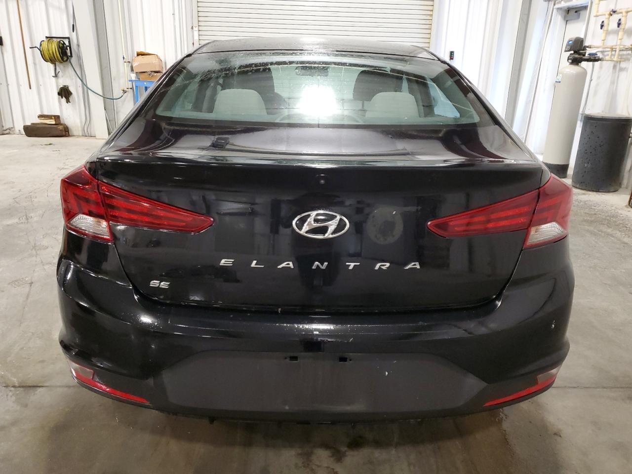 2020 Hyundai Elantra Se - Фото 6