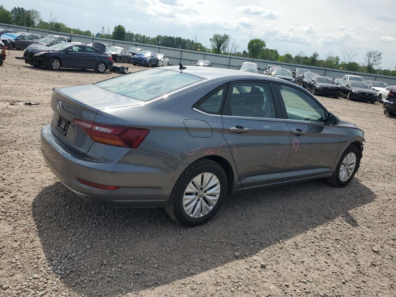 2019 Volkswagen Jetta S - Фото 3