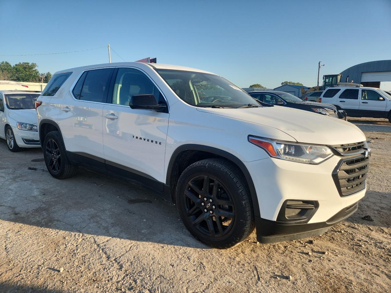 2020 Chevrolet Traverse Ls - Фото 4