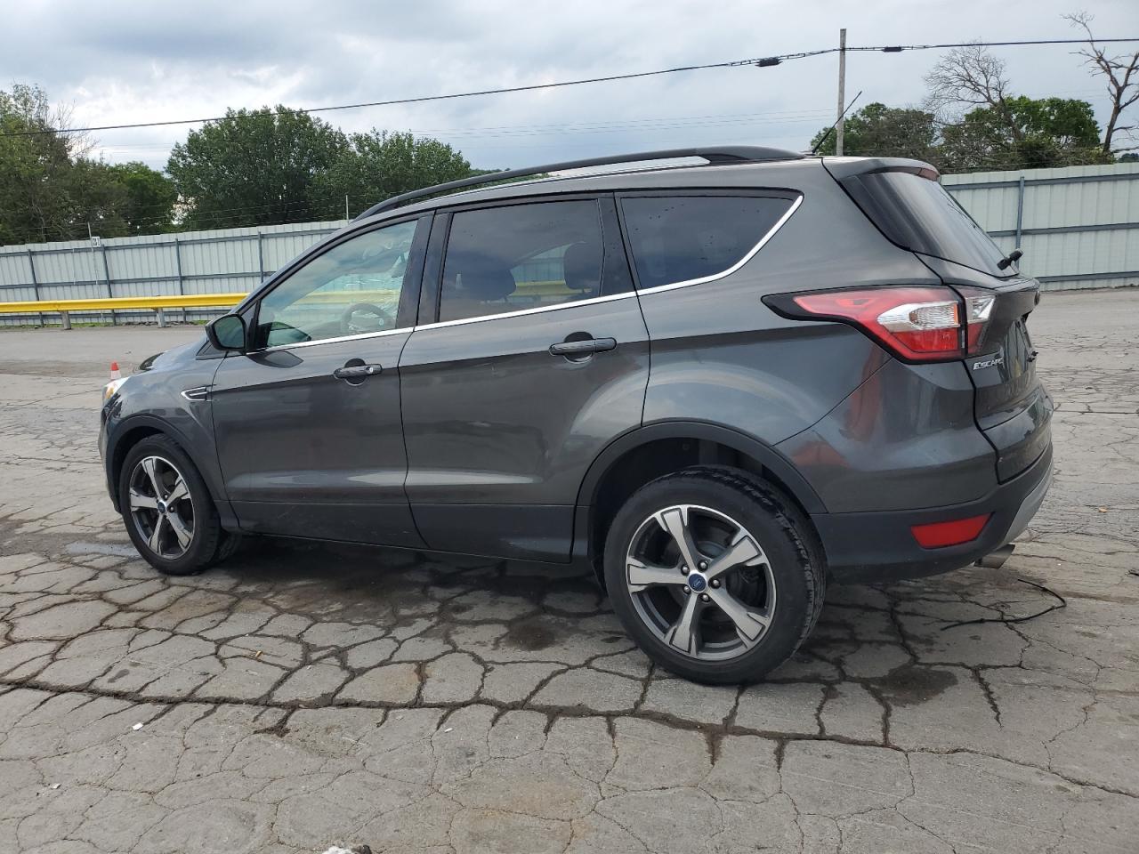 2017 Ford Escape Se - Фото 2