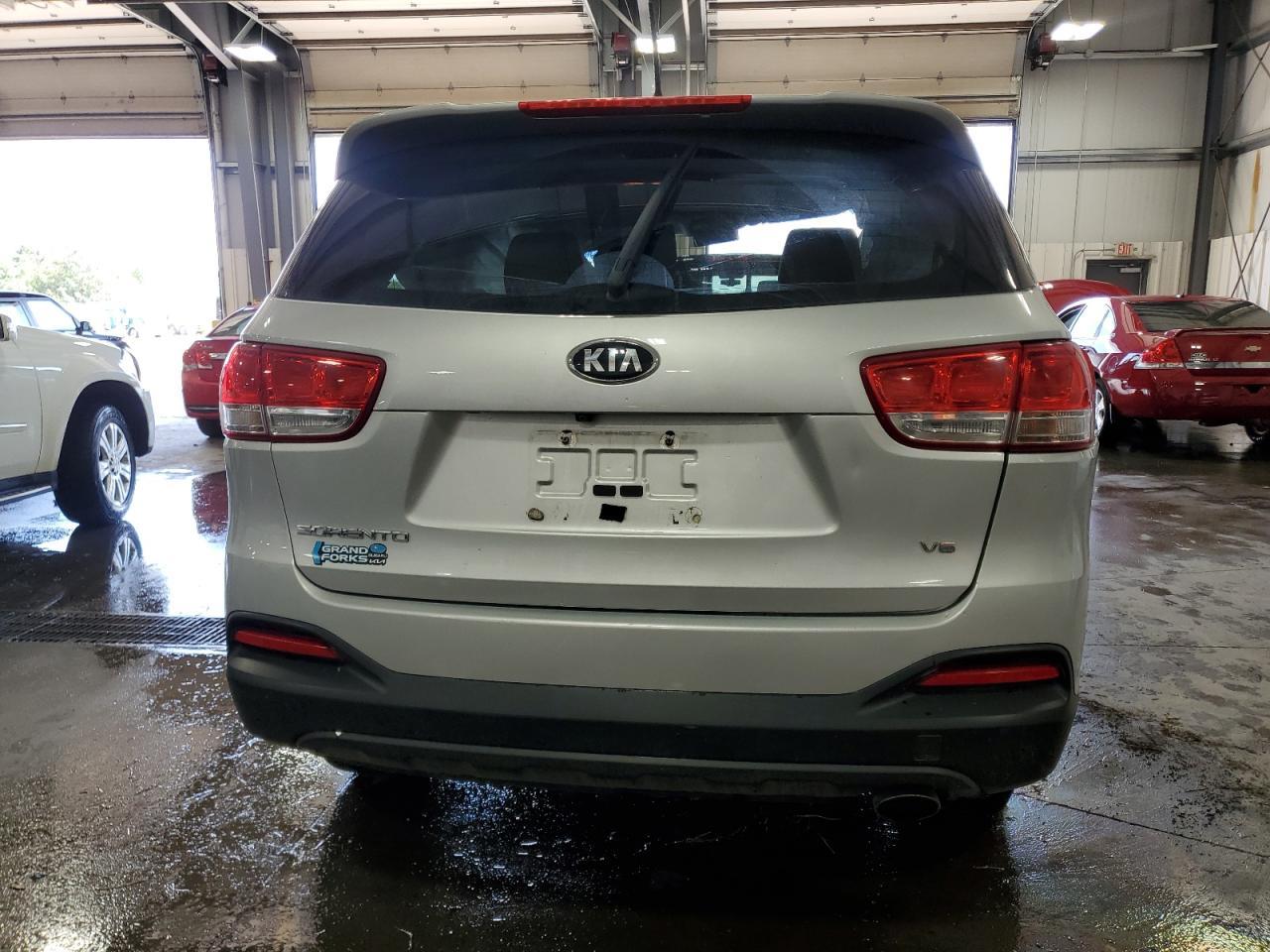 2017 Kia Sorento Lx - Фото 6
