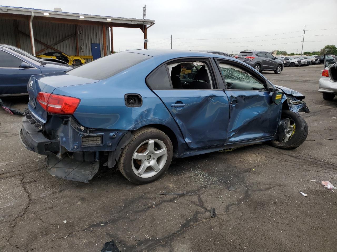 2015 Volkswagen Jetta Base - Image 3