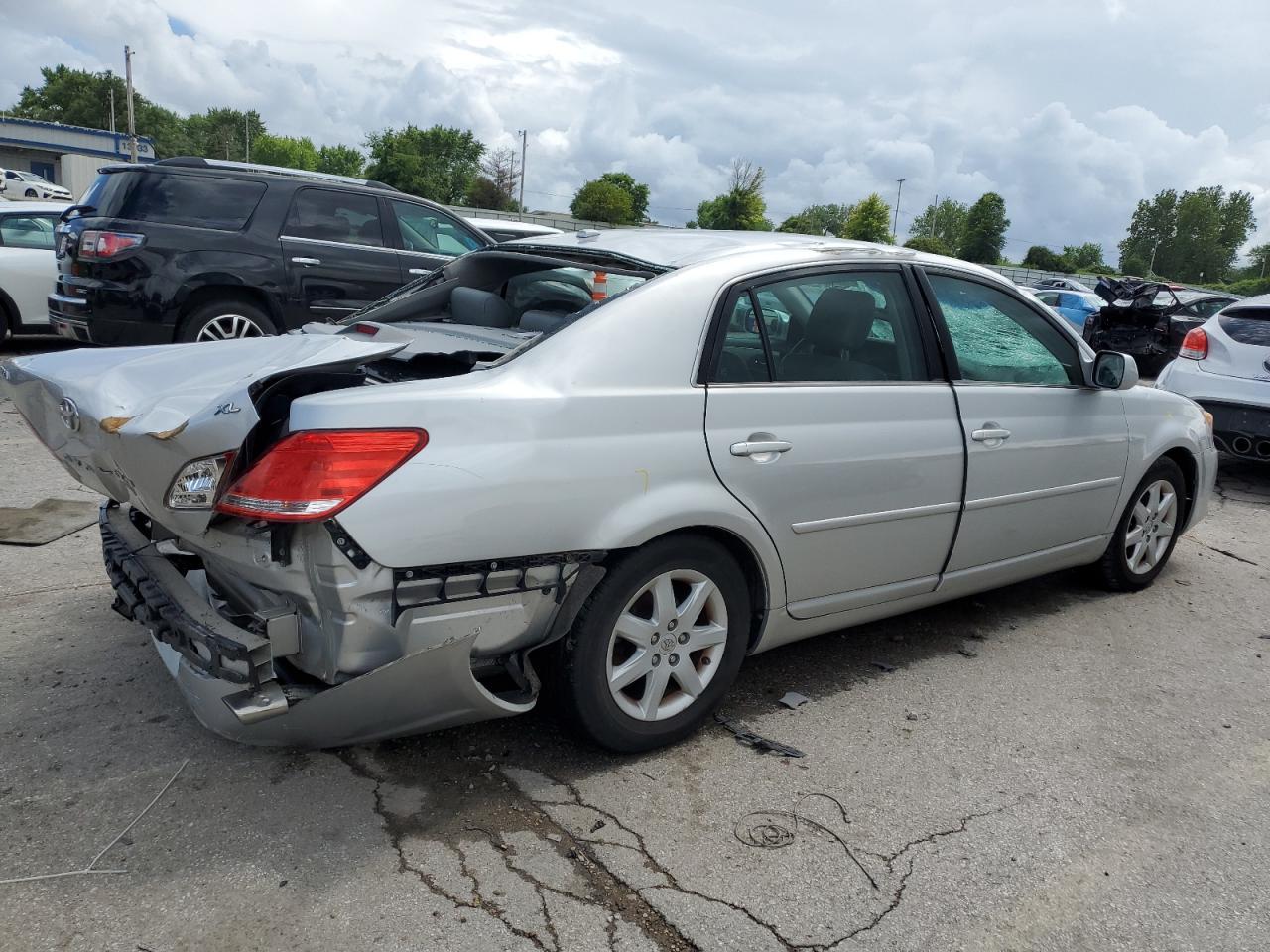 2010 Toyota Avalon Xl - Фото 3