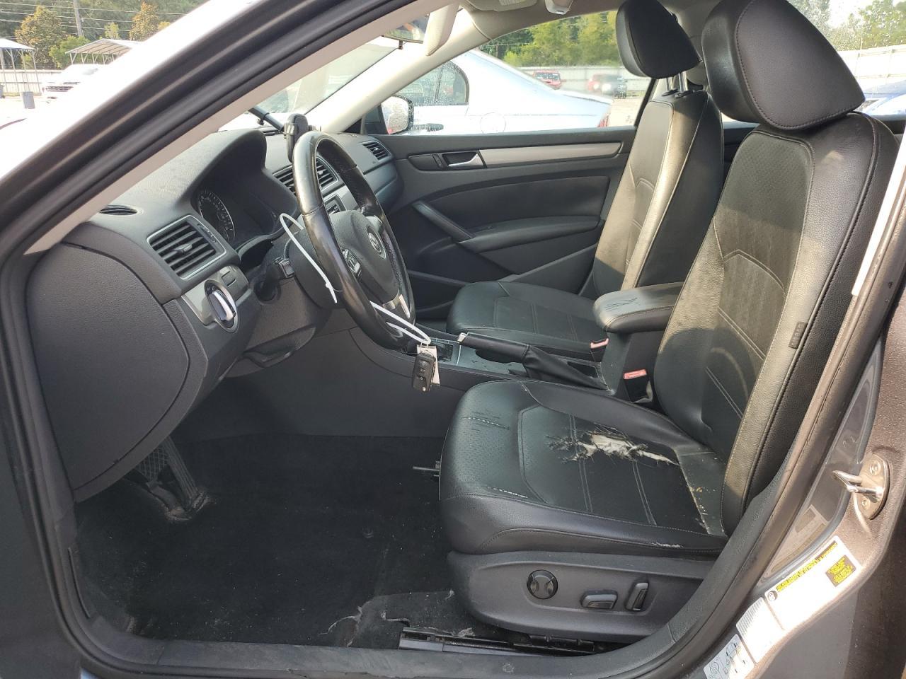 2015 Volkswagen Passat S - Image 7