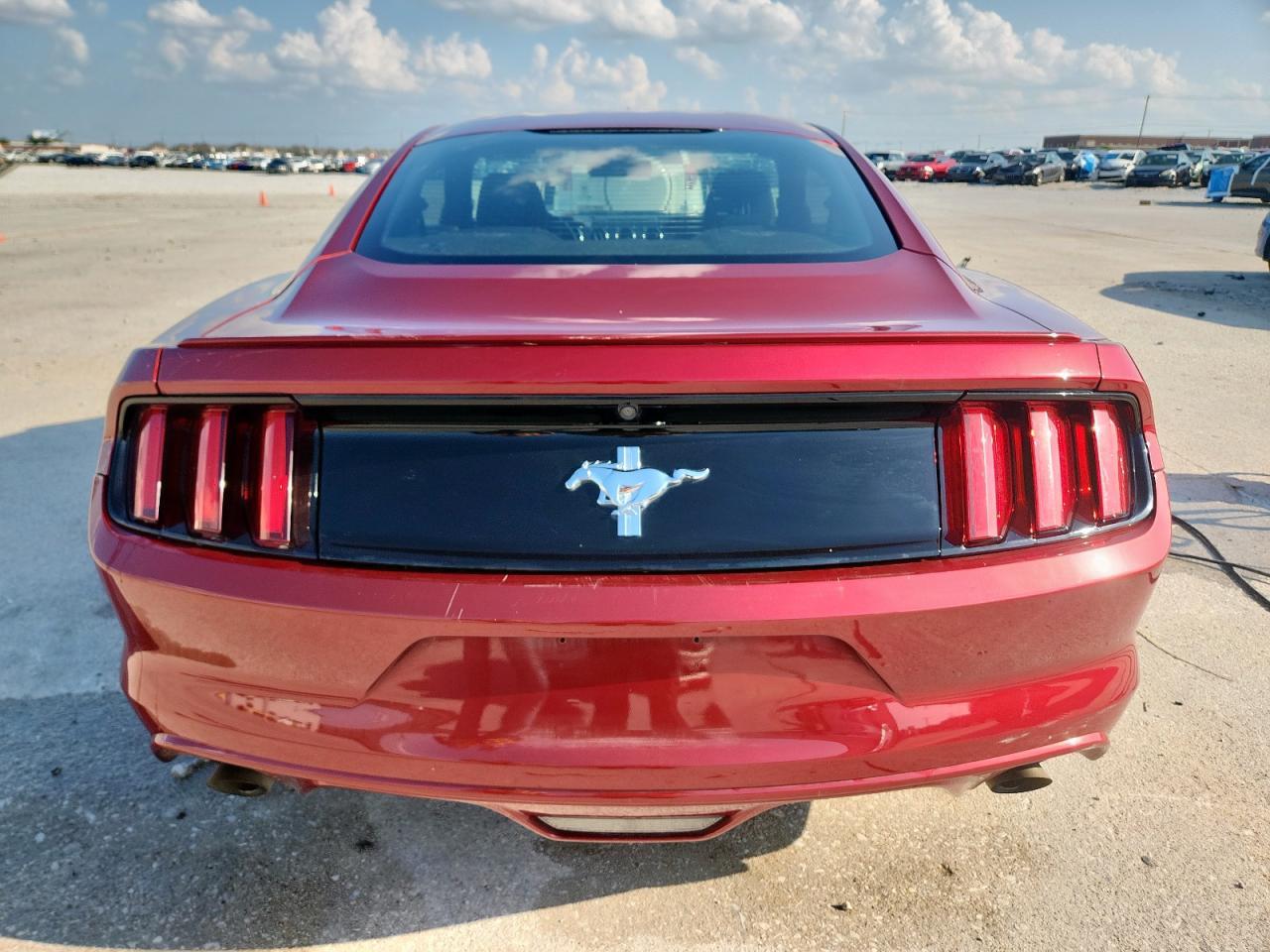 2016 Ford Mustang - Фото 6