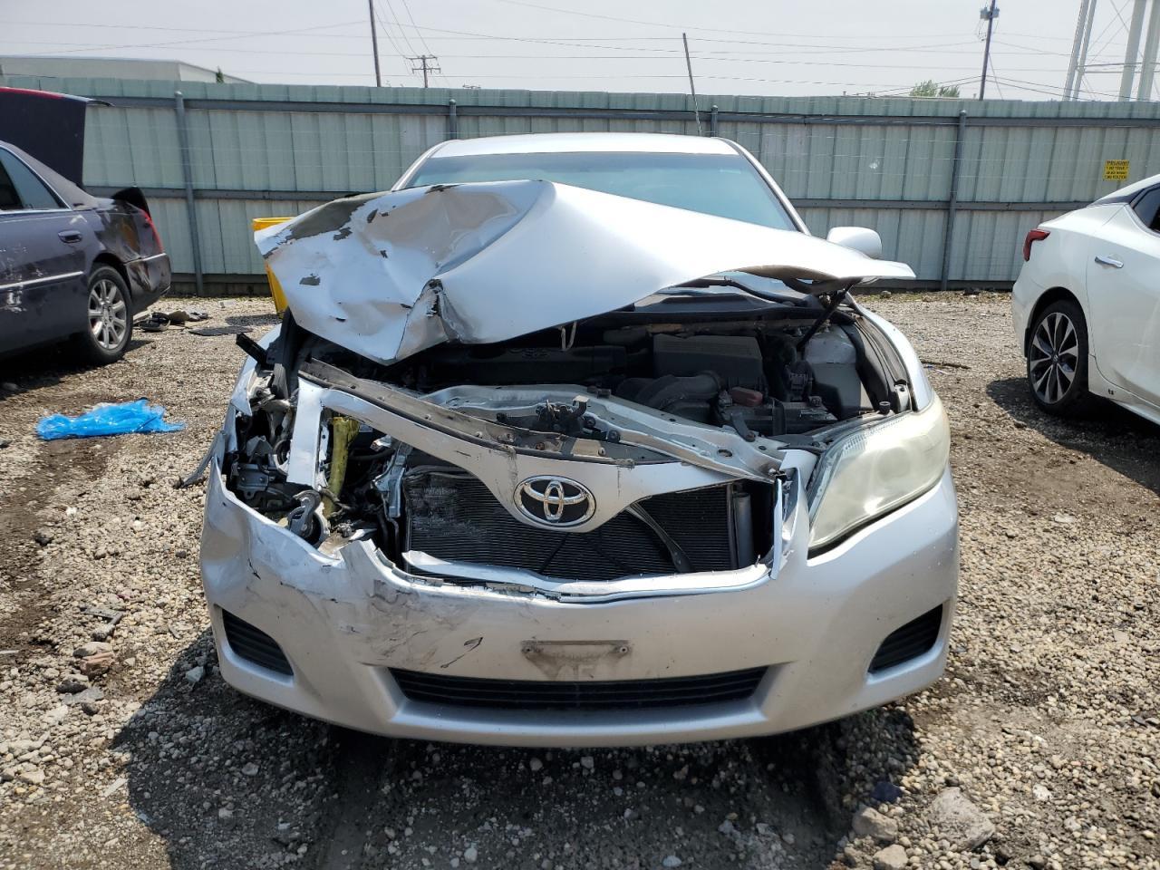 2010 Toyota Camry Base - Фото 5