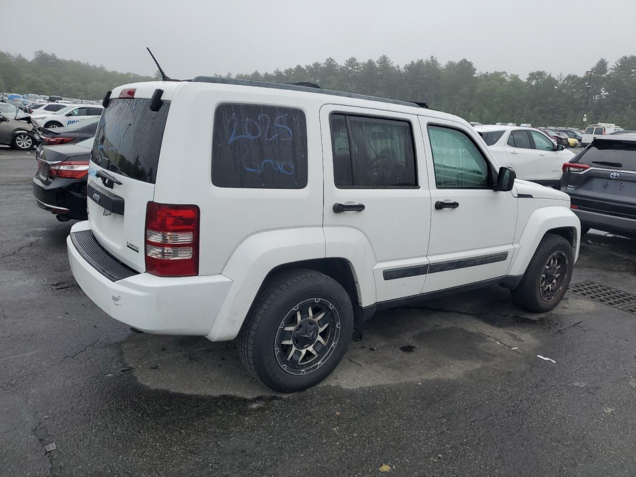 2012 Jeep Liberty Sport - Фото 3