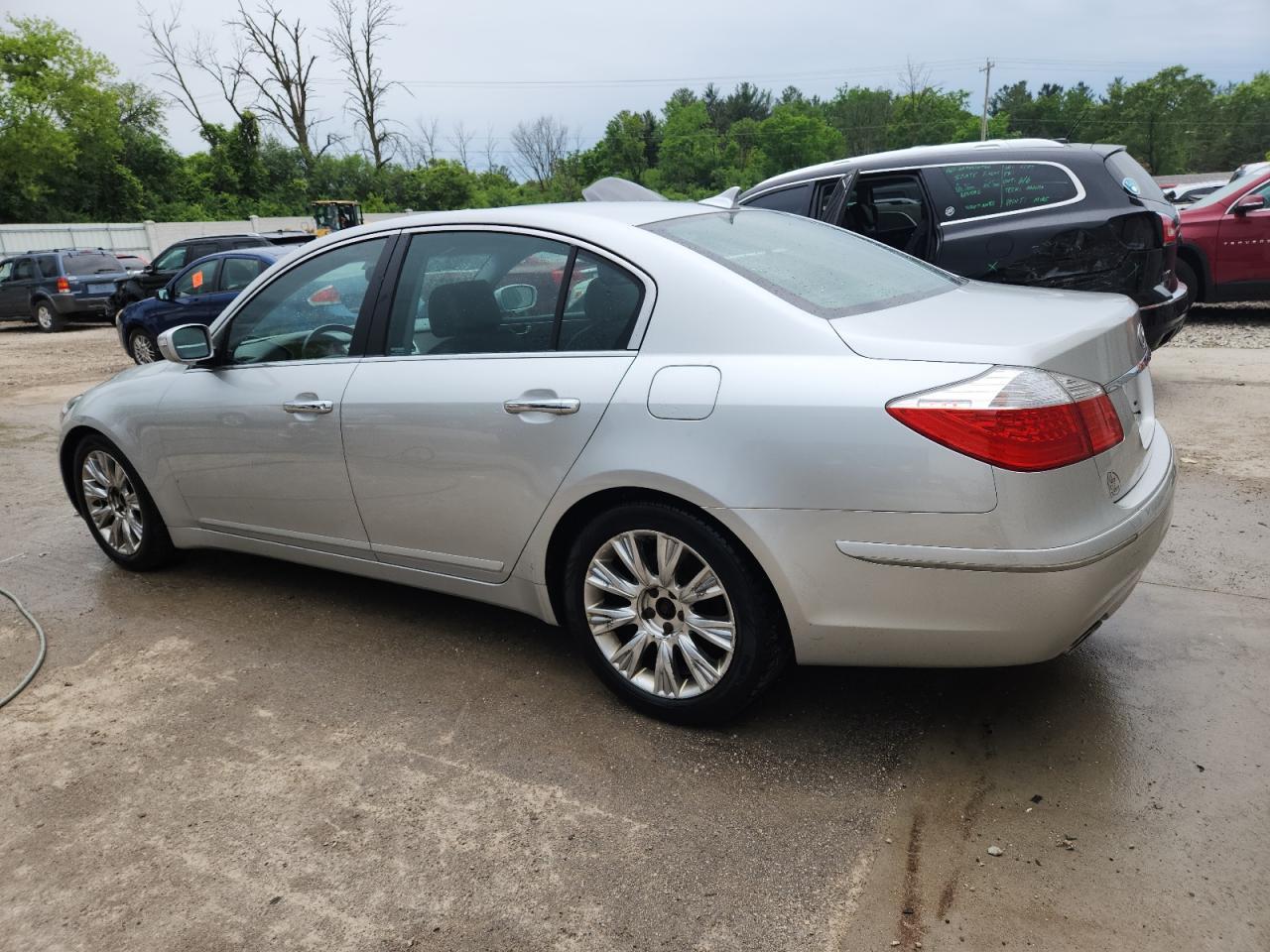 2009 Hyundai Genesis 3.8L - Image 2