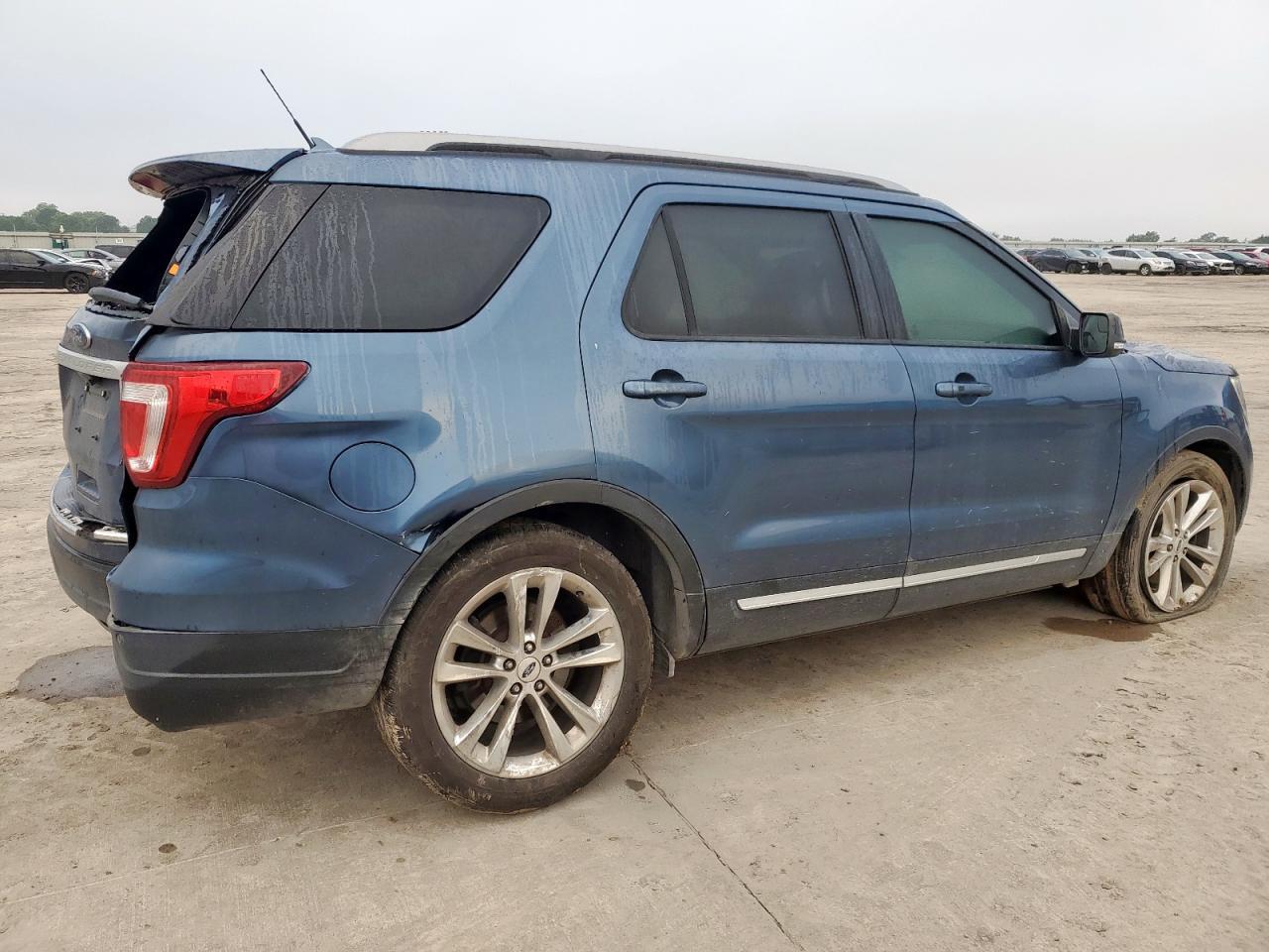 2018 Ford Explorer Xlt - Image 3