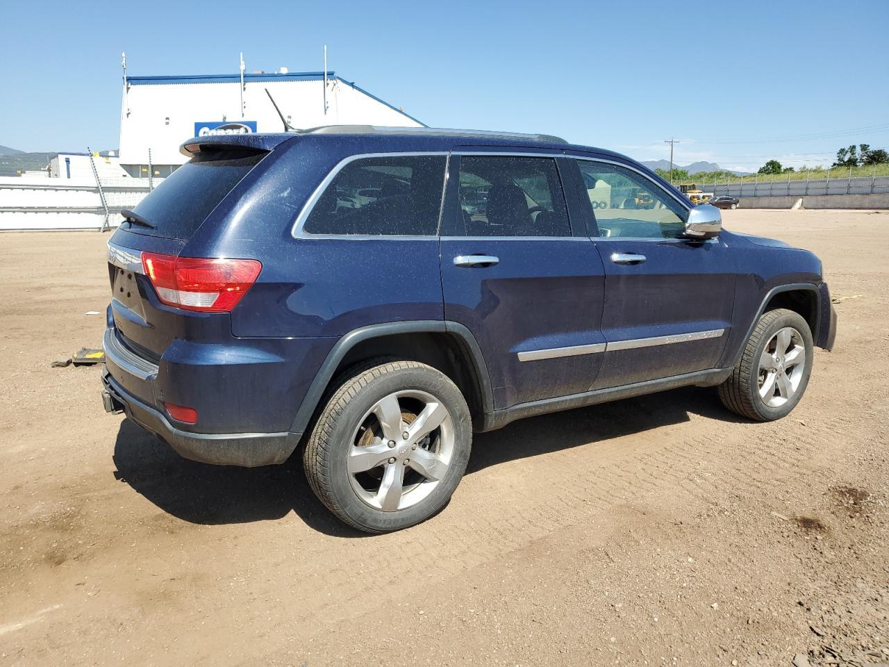 2013 Jeep Grand Cherokee Overland - Image 3