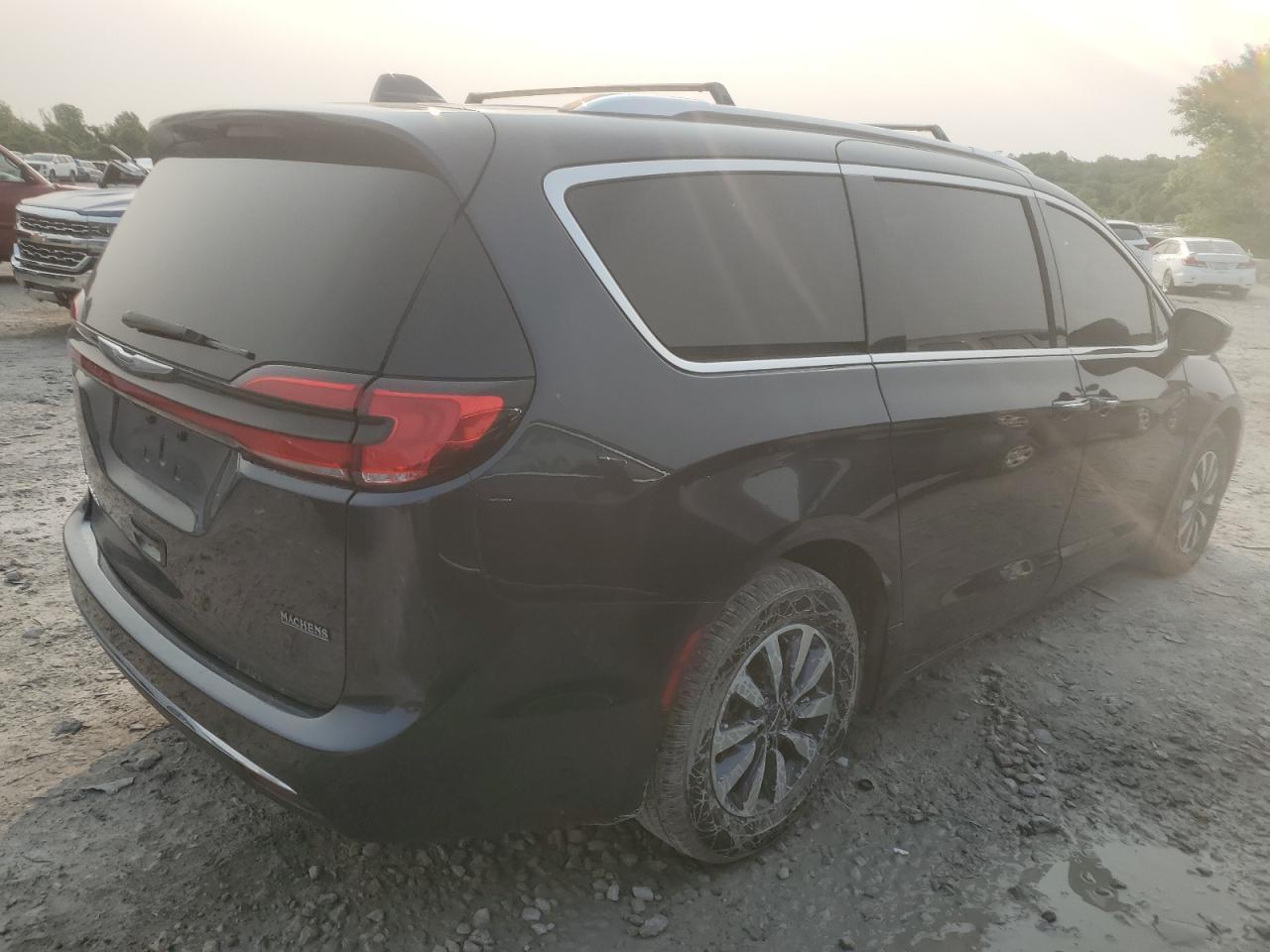 2021 Chrysler Pacifica Touring L - Фото 3