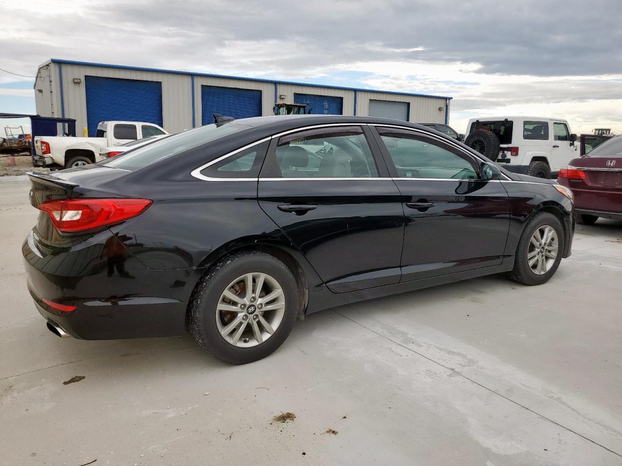 2017 Hyundai Sonata Se - Image 3