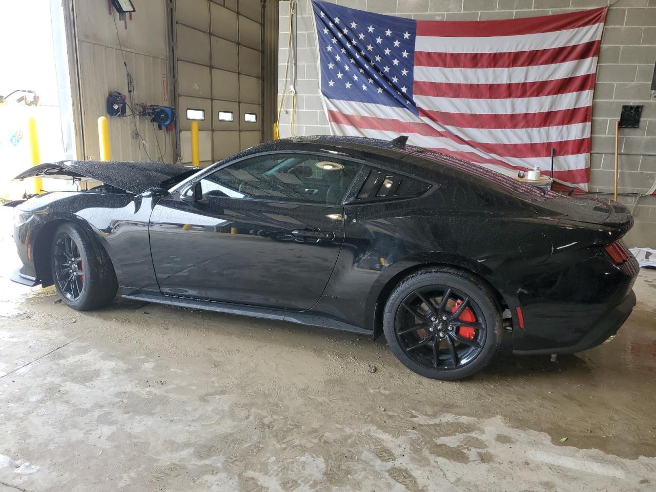 2025 Ford Mustang - Image 2