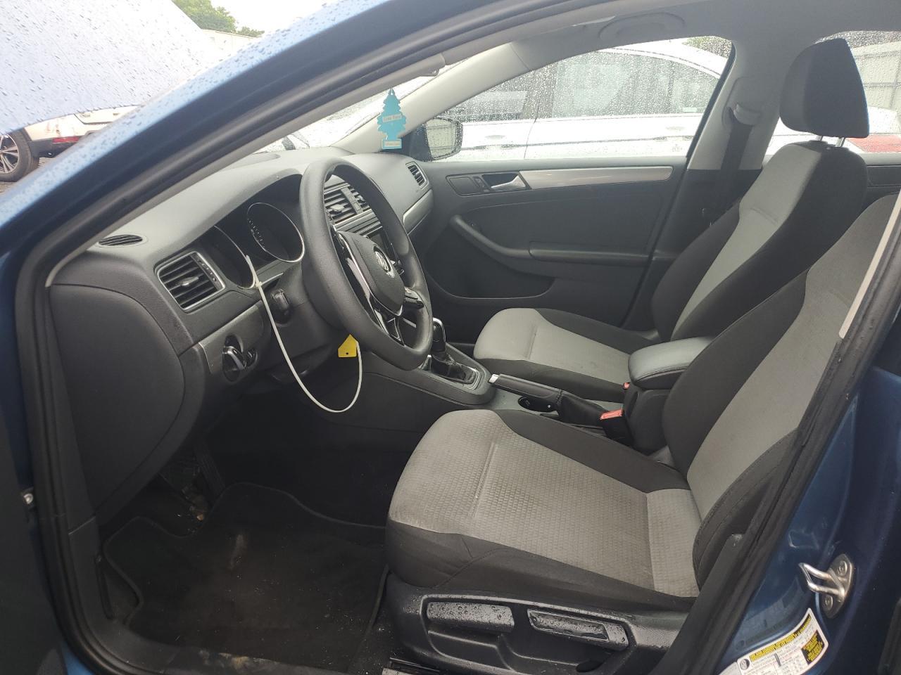 2017 Volkswagen Jetta S - Image 7