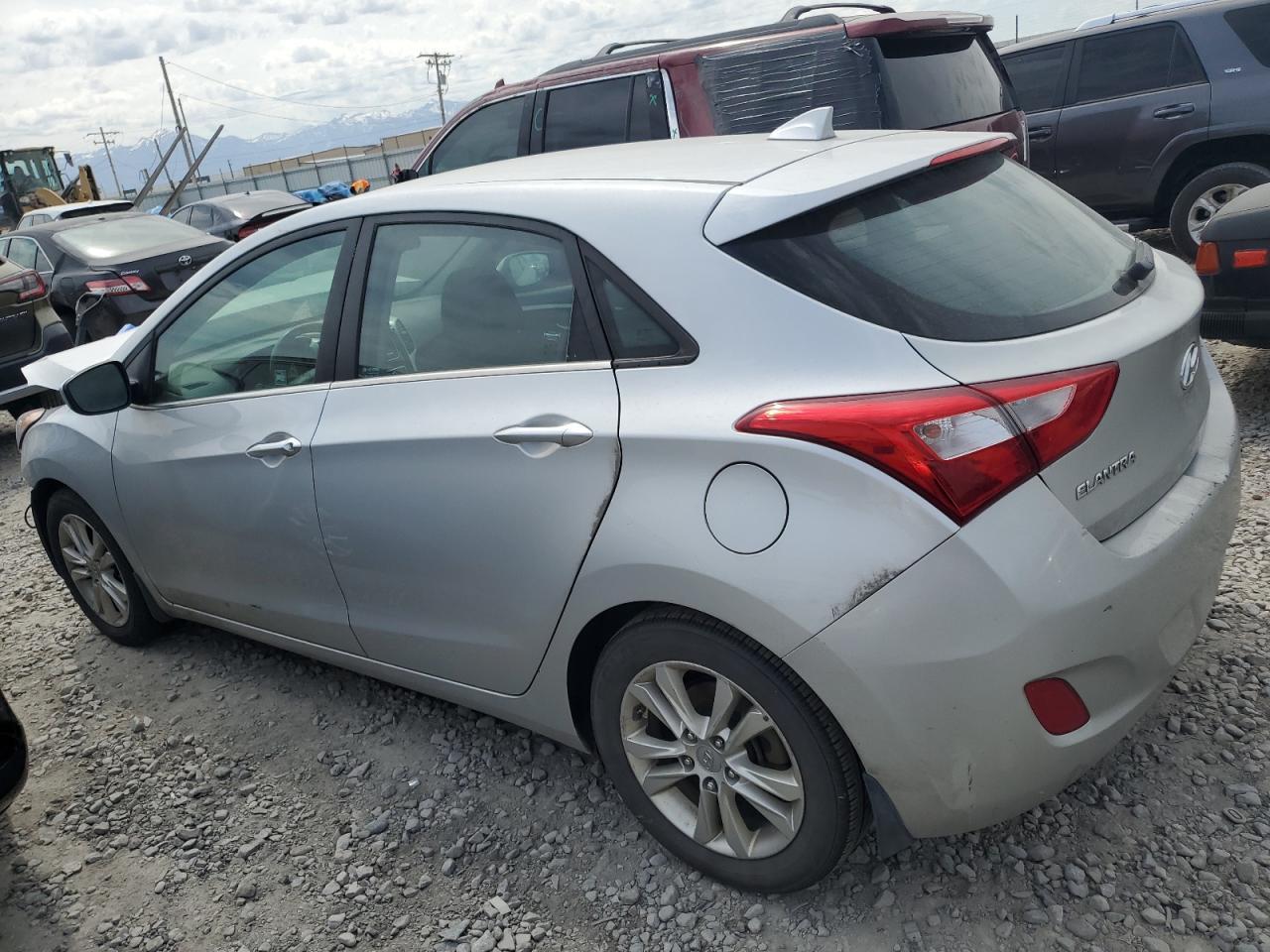 2013 Hyundai Elantra Gt - Image 2