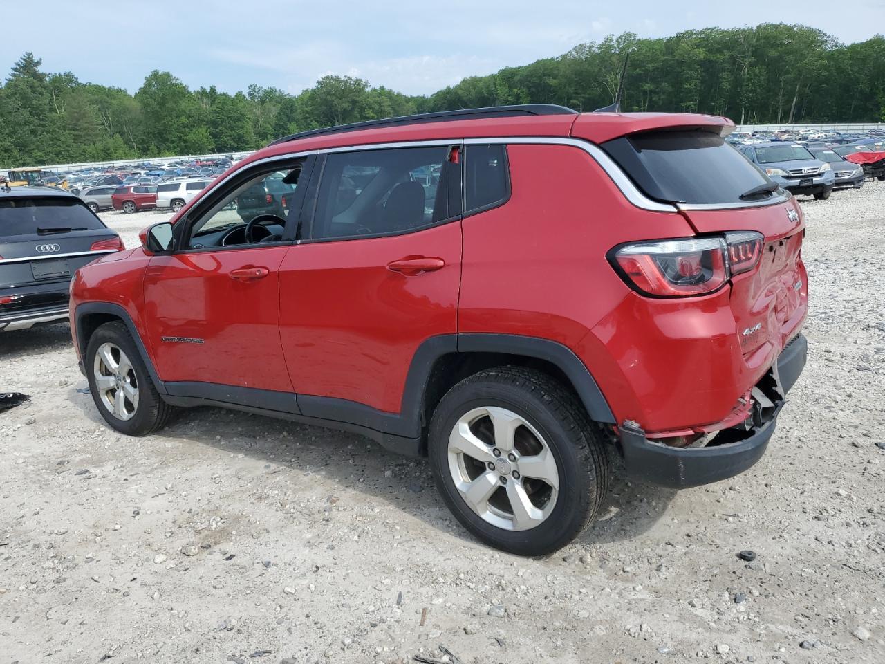 2017 Jeep Compass Latitude - Image 2