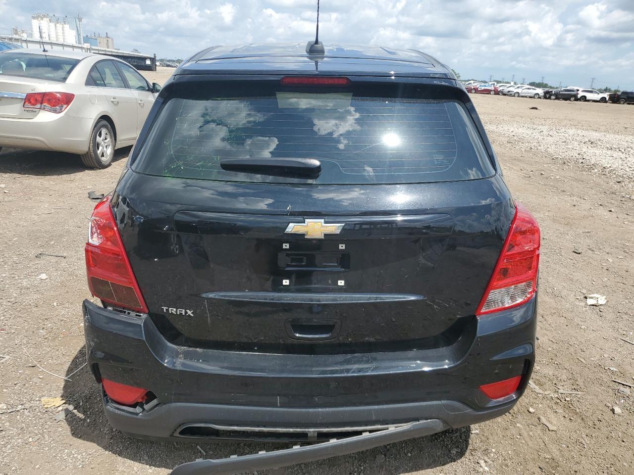 2019 Chevrolet Trax Ls - Image 6