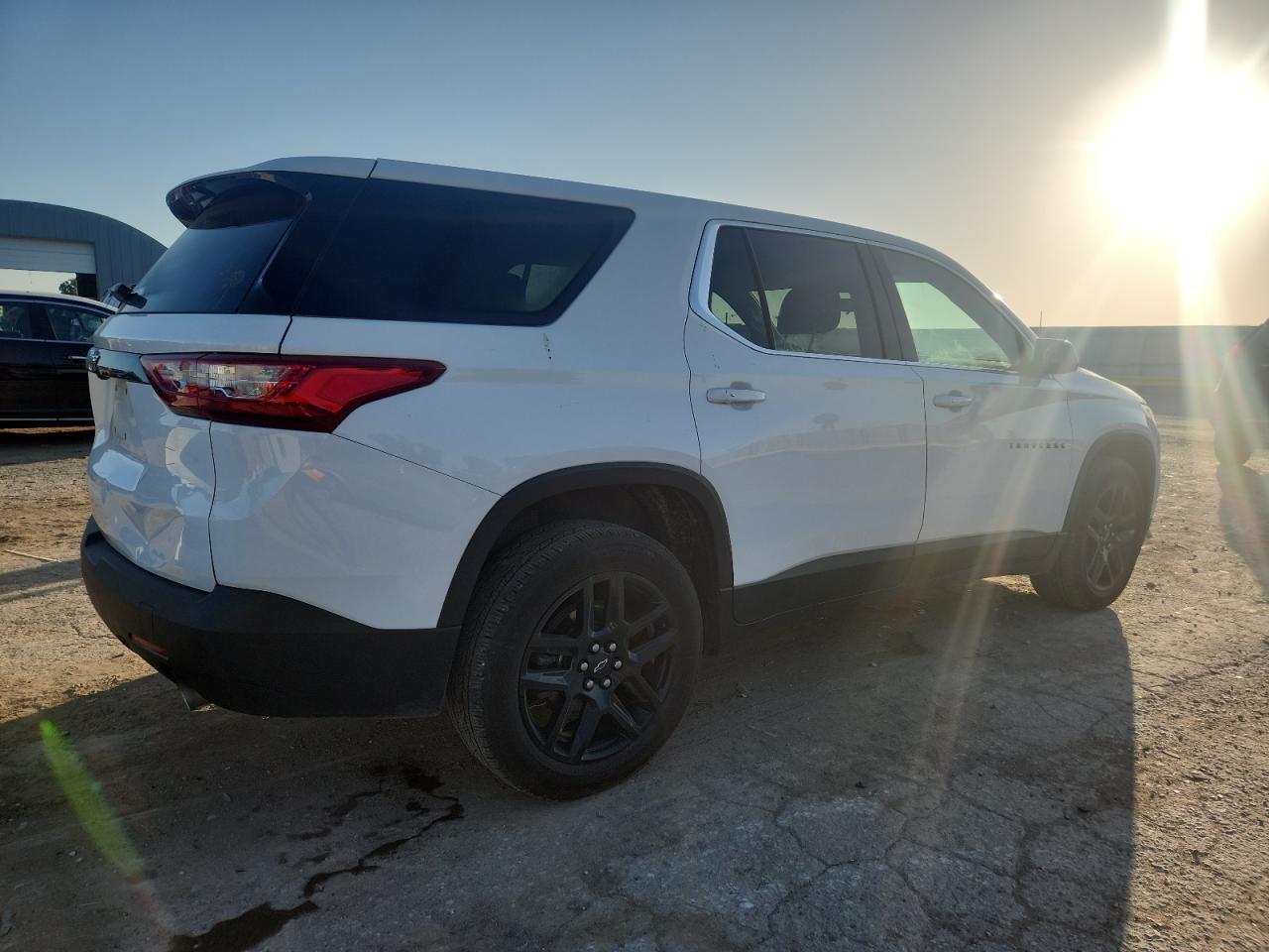 2020 Chevrolet Traverse Ls - Фото 3