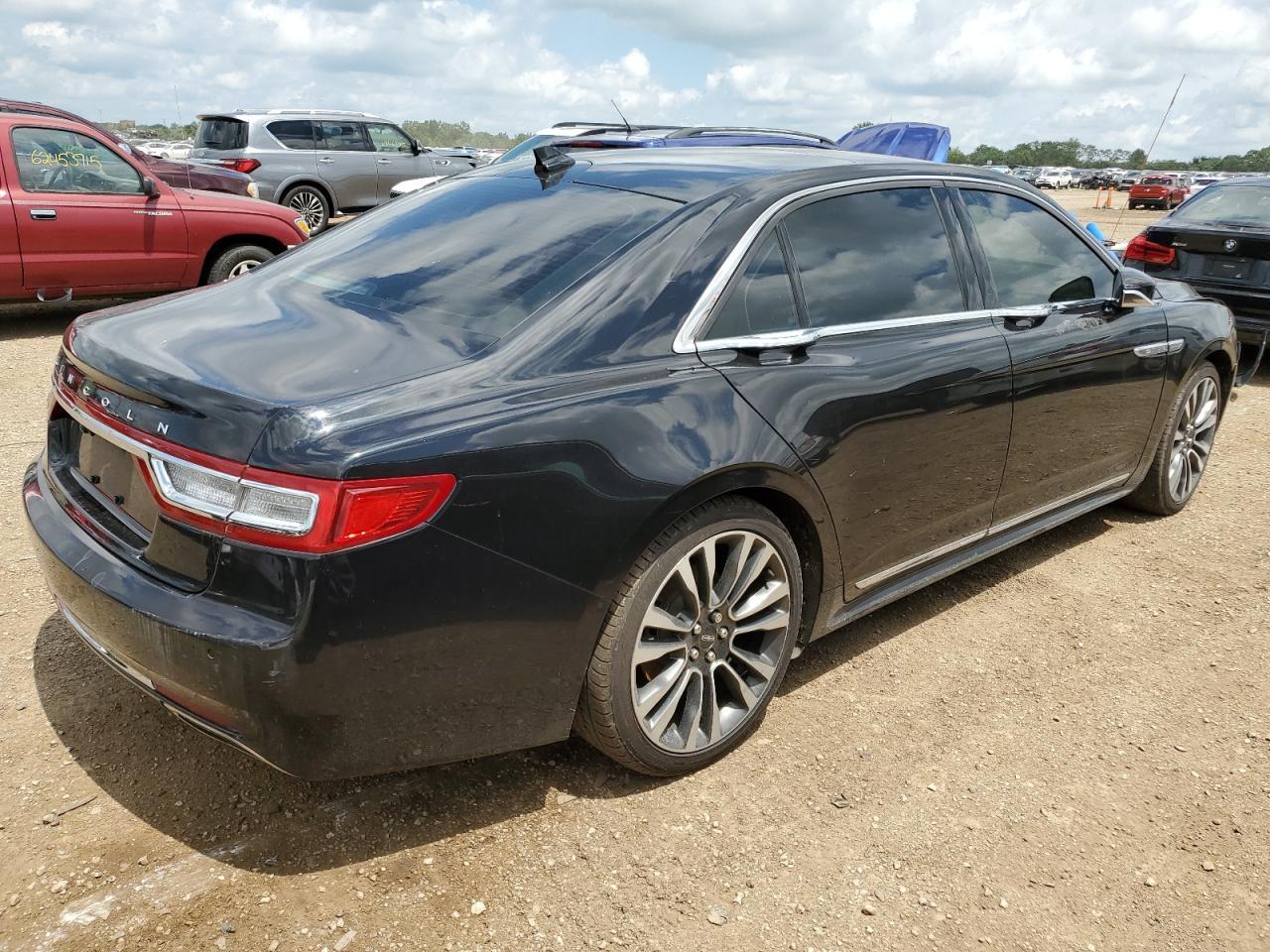 2019 Lincoln Continental Select - Фото 3