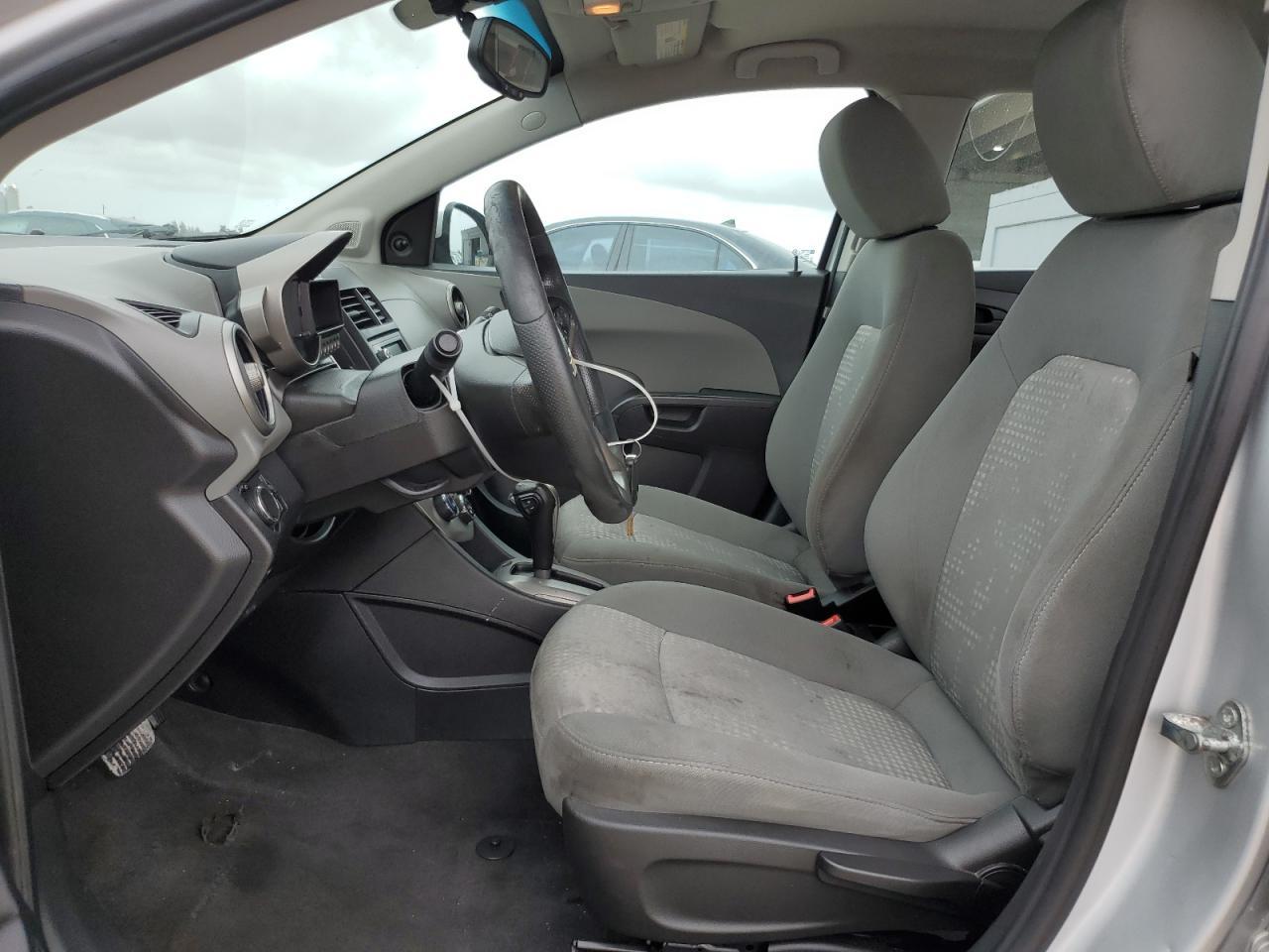 2015 Chevrolet Sonic Ls - Image 7