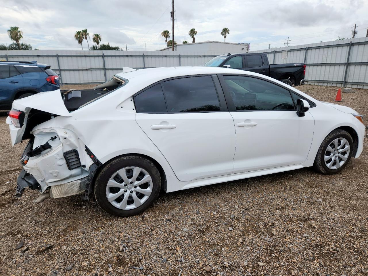 2021 Toyota Corolla Le - Image 3