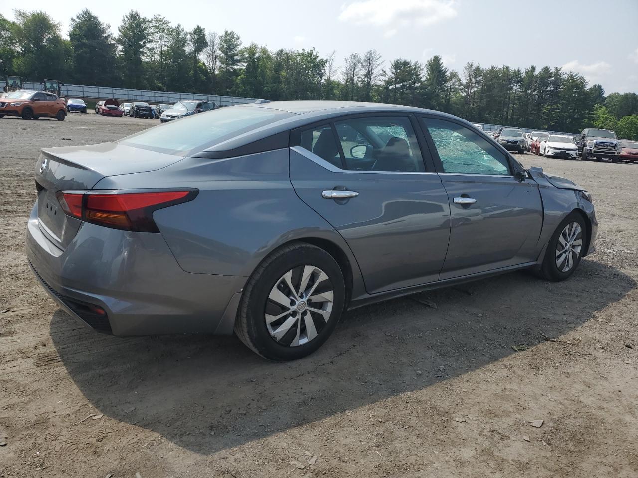 2020 Nissan Altima S - Фото 3