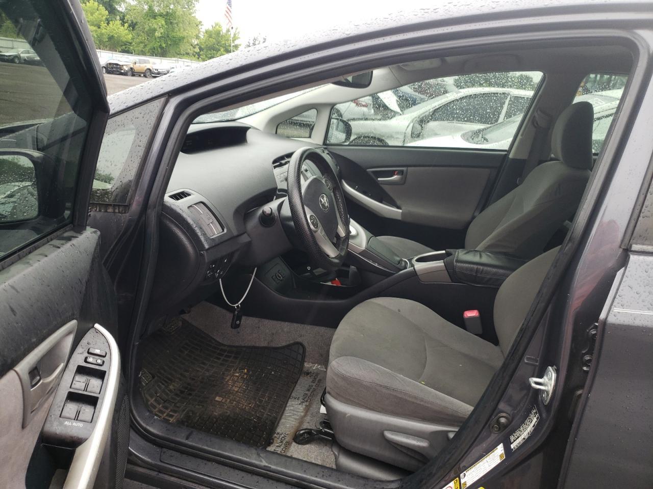 2013 Toyota Prius Plug-In - Фото 7