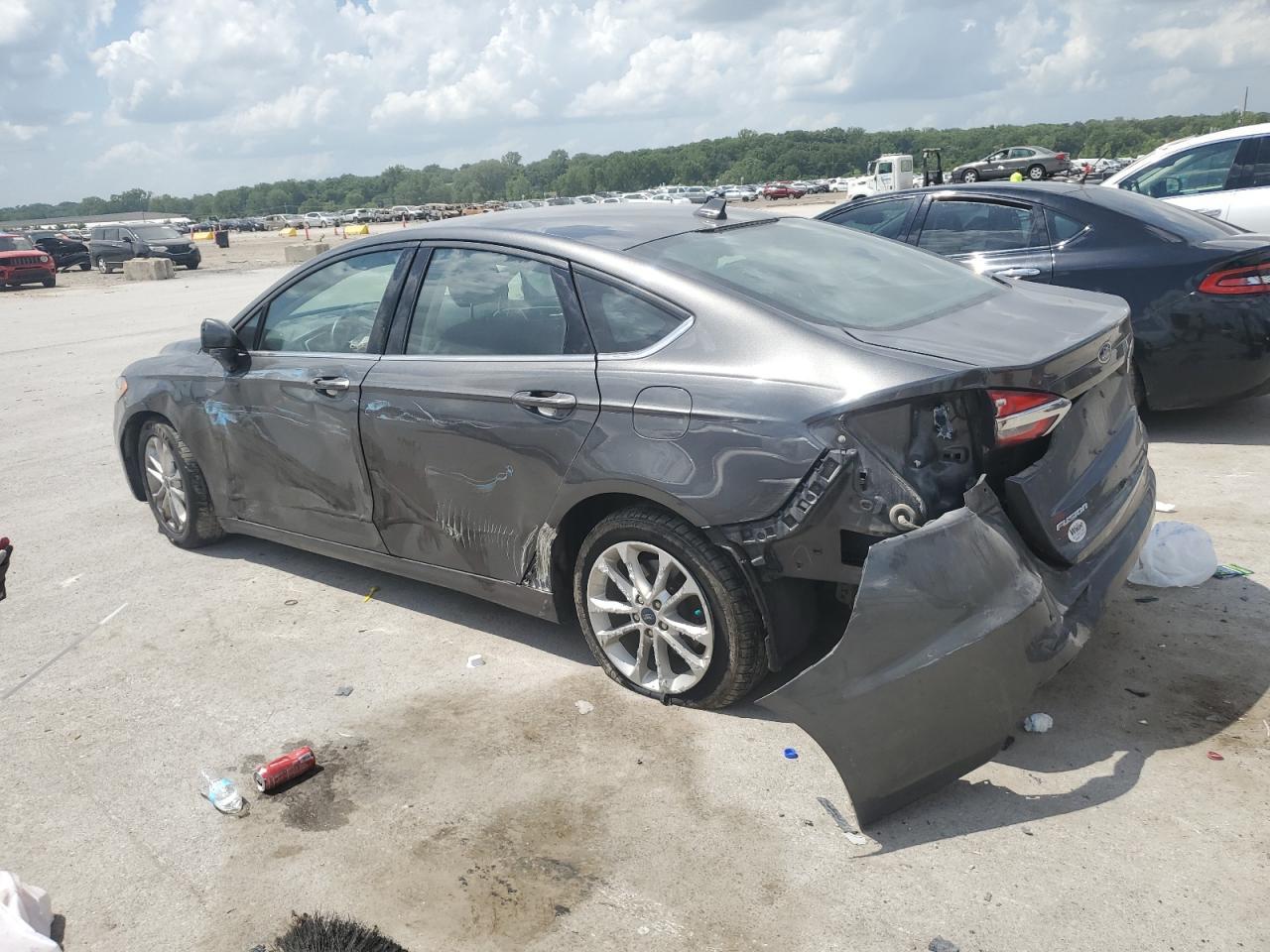 2019 Ford Fusion Se - Image 2