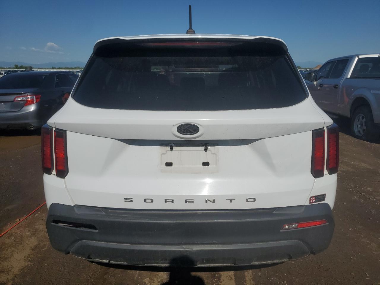 2021 Kia Sorento Lx - Image 6