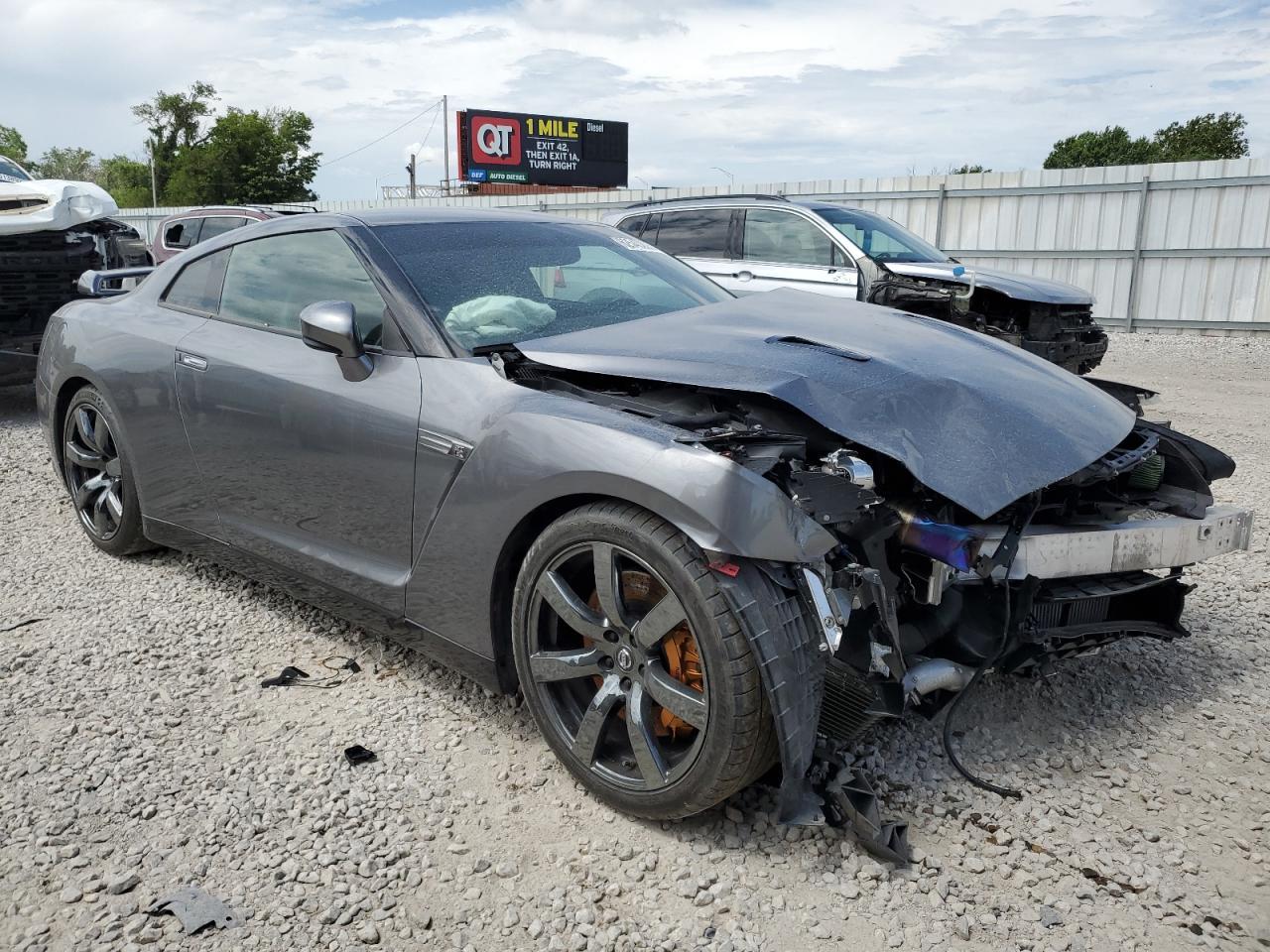 2010 Nissan Gt-R Base - Image 4