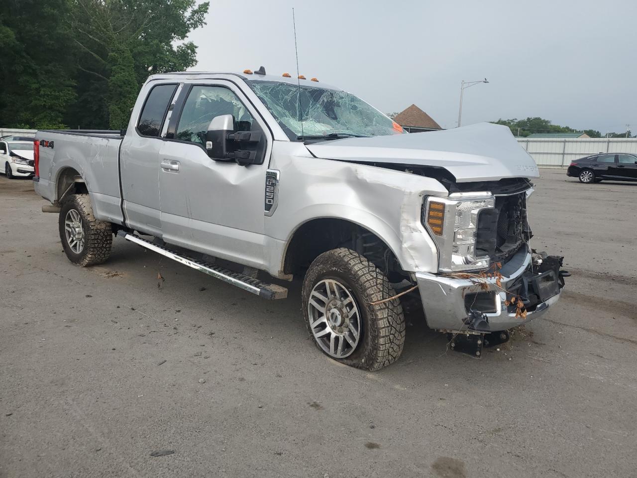 2019 Ford F250 Super Duty - Фото 4