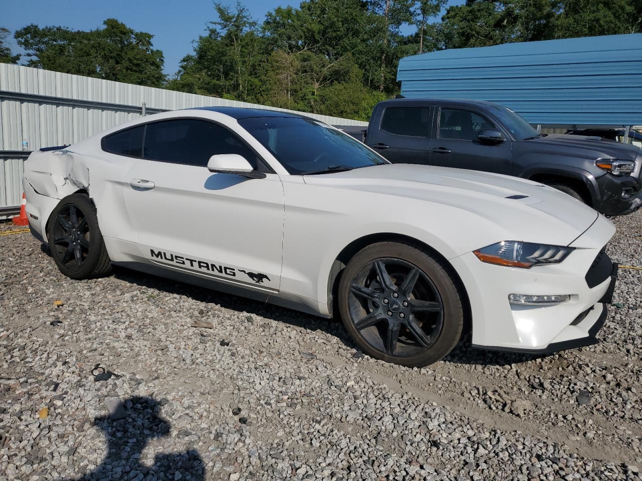 2019 Ford Mustang - Image 4