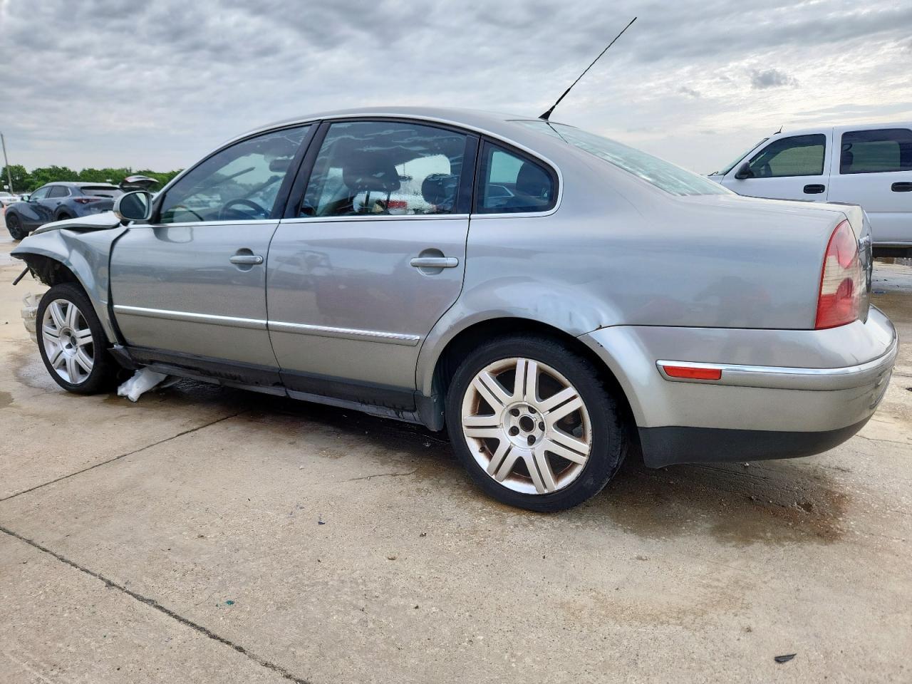 2005 Volkswagen Passat Glx - Image 2