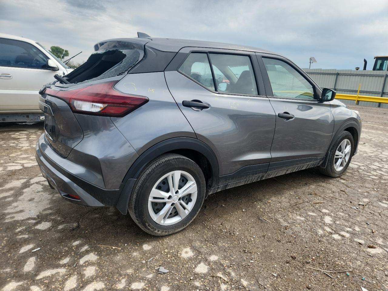 2024 Nissan Kicks S - Image 3