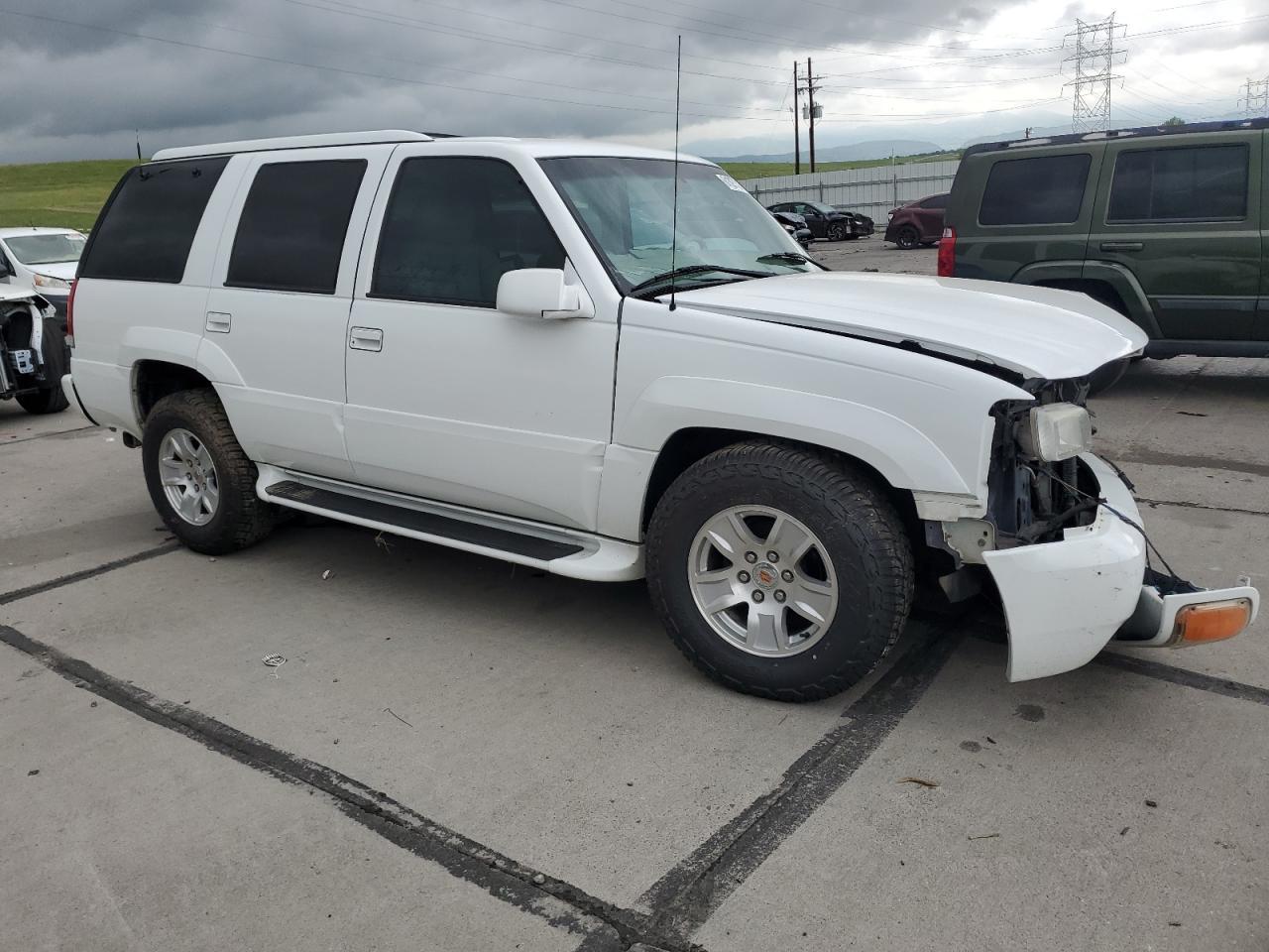 2000 Cadillac Escalade - Image 4